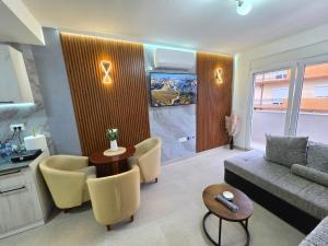 Max Apartment