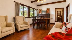 Centrally located lakefront house
