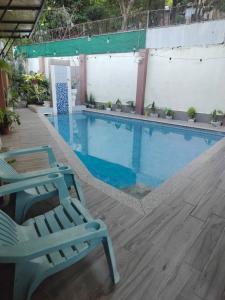 Elis Villa Cozy and Spacious Uphill Home
