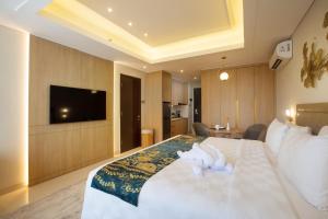 Louis Kienne Reserve Cikarang