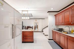 Clark Tourist 4 Bedroom Villa for 8 Persons