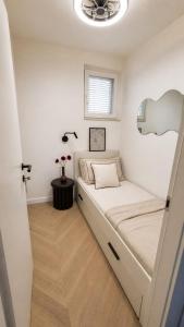 Mare Vista Pure - Brand New 2026, Sea View Balcony