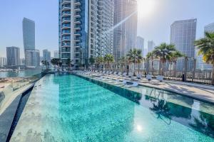 Tranquil Studio With Skyline & Burj Glimpse