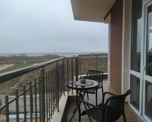 SeaHome apartment-Beachfront with SeaView Terrace near MMC Primorsko