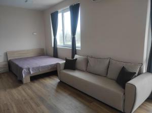 SeaHome apartment-Beachfront with SeaView Terrace near MMC Primorsko