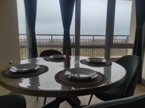 SeaHome apartment-Beachfront with SeaView Terrace near MMC Primorsko