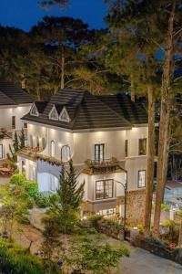 Lat Valley Villa