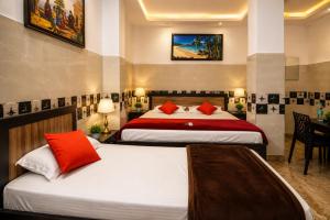 Hotel Surya Residency - Near Nizamuddin Railway Station