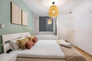 The Collection Barcelona - Huge and modern 4 bedroom apartment next to Paseo de Gracia