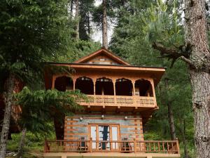 Jana Trails - Kath Kuni Duplex Chalet with Valley View