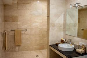 Yuzuriha 2 BR Beach Villa