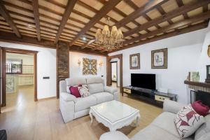 Villa la Dehesa. Solo familias.