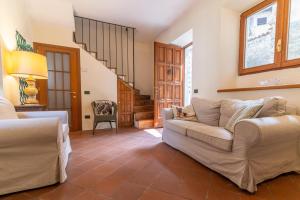 Spacious home near Orta, 8min