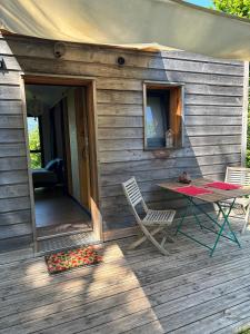 Orevard maisonnette au calme dans verdure