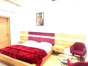 K D Motels