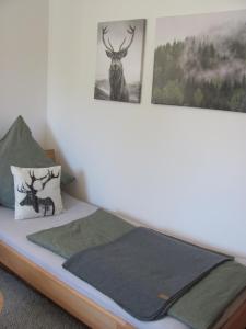 #6 Komfortables sonniges Gästezimmer mit 2 Betten, Gemeinschaftsbad, W-Lan frei, Airport nah