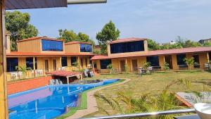 Arya Resort And Spaa