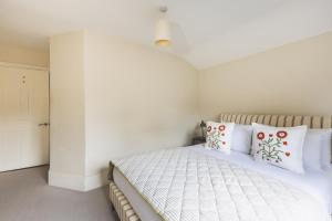 Cool Interior Designed 3BR House Fulham