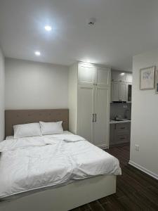 Hoang Hoa Tham apartment