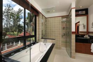 Laguna Fairway 3B villa-golf view