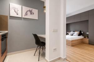 Luxury Central Studio with Balcony & City Views