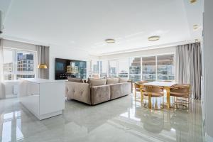 J&K Platinum Towers