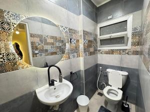 Cozy home with Prime location in Rehab City