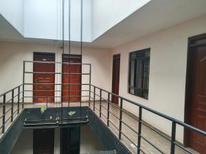 THE CHAMPION self contained rooms