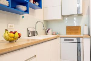 Modern Duplex Studio Tommy