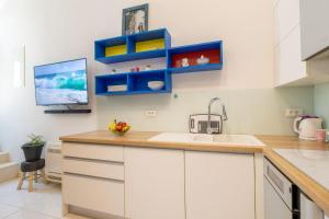 Modern Duplex Studio Tommy