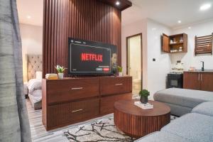 Bustani Home Studio