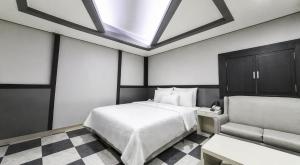 Hive Hotel