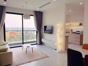 Phong Linh Homestay 30 apartments Vinhomes Grand Park