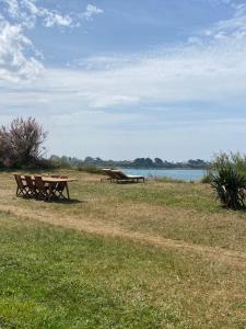 Villa Les Pieds dans lEau