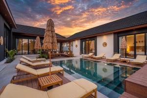 The Reef Villa