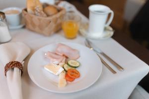 B&B GoldRain