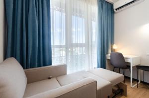 10-41b Kvartet, Vasyl Lypkivskyi 16b, Kyiv, railway station, metro nearby, fantastic city view, Petrovdom Apartment