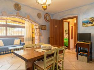 Apartment Sunflowers by Interhome