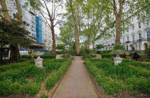Hyde Park Court Hotel