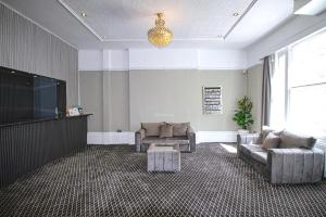 Hyde Park Court Hotel