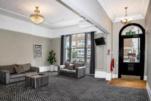 Hyde Park Court Hotel