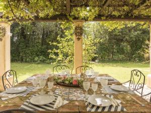 Villa Luxury Villas near Rome by Interhome