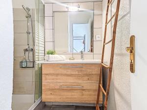 Apartment Les Roses by Interhome