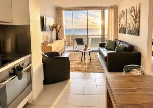 Apartment close to Monaco with panoramic sea view
