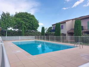 Apartment Les Bastides by Interhome