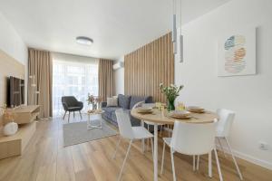Klimatyzowany Apartament Sunday z Parkingiem i Balkonem oraz SPA by Noclegi Renters