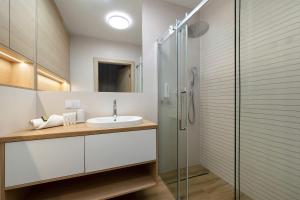 Klimatyzowany Apartament Sunday z Parkingiem i Balkonem oraz SPA by Noclegi Renters