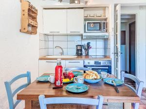 Apartment by Interhome