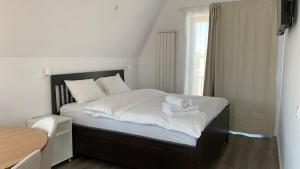 Casa ValMer Victoriei Penthouse - 55 sqm Terrace, Panoramic View, Lift and Private Parking