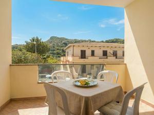 Apartment Cala Del Porto by Interhome